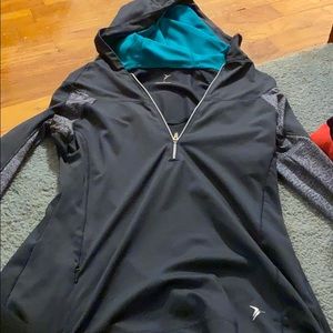 Active wear pull over.